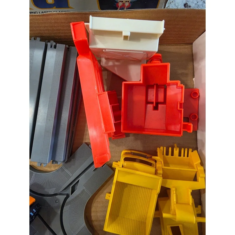 VTG 1977 Tomy Big Loader Construction Set 5001 Motorized Toy Track Boxed
